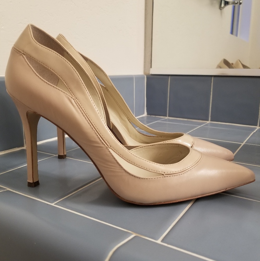BcBg Pumps